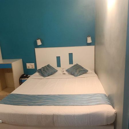 Hotel Pandian Chennai Extérieur photo