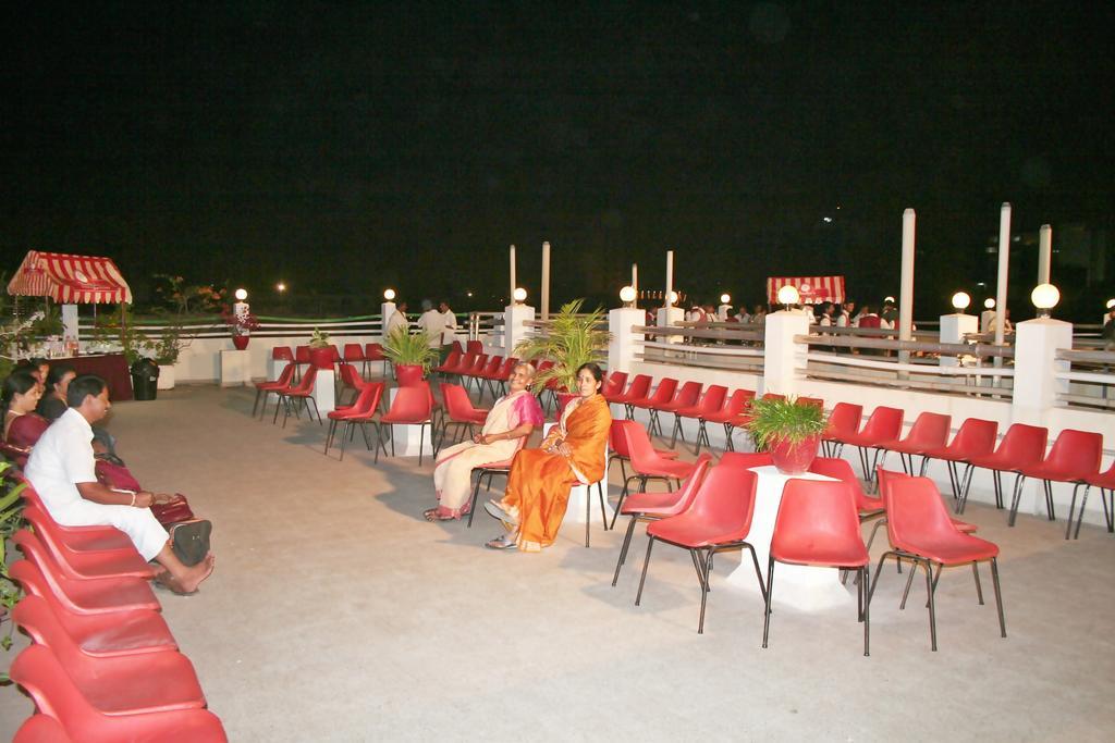 Hotel Pandian Chennai Extérieur photo