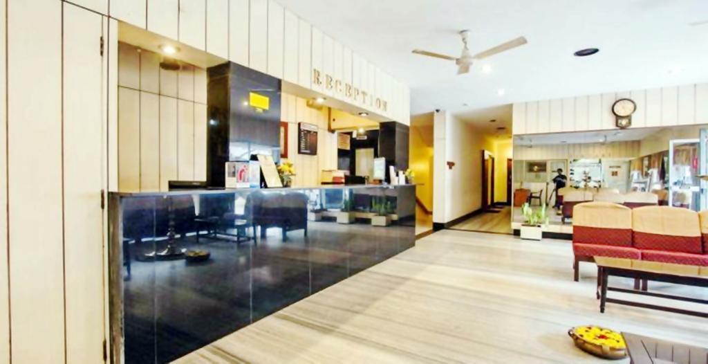 Hotel Pandian Chennai Extérieur photo