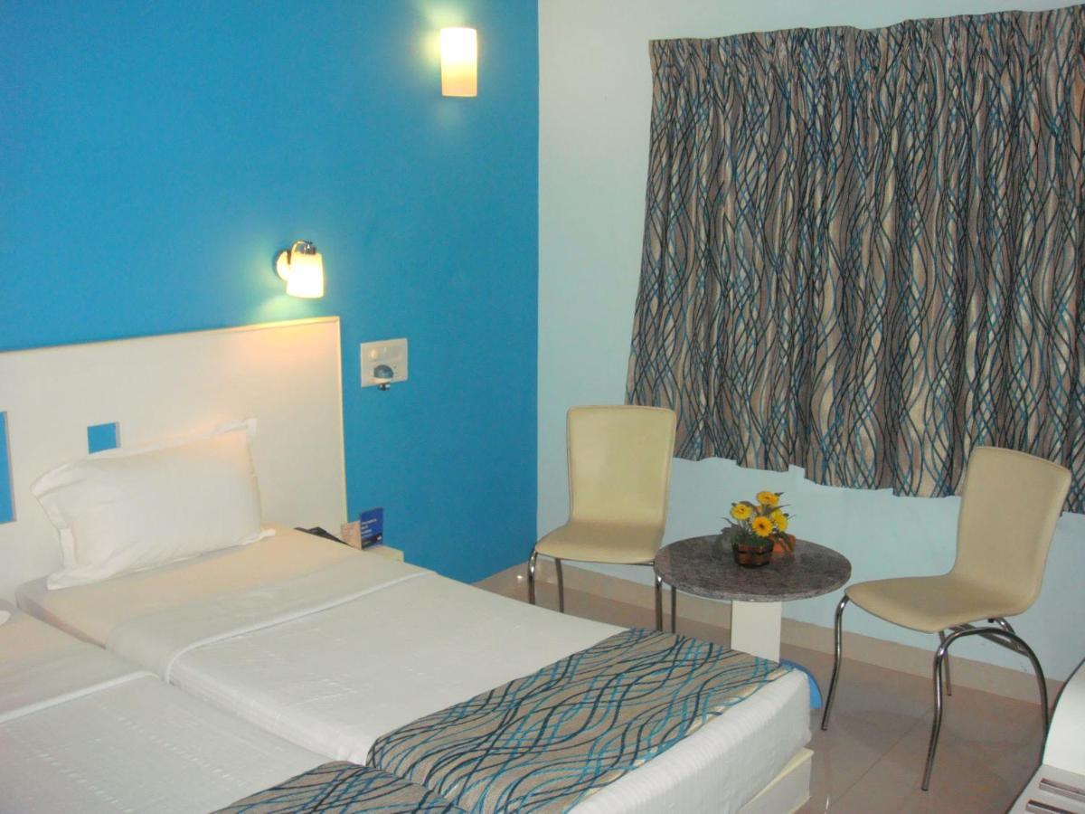 Hotel Pandian Chennai Extérieur photo