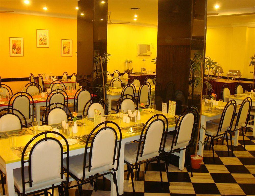 Hotel Pandian Chennai Extérieur photo