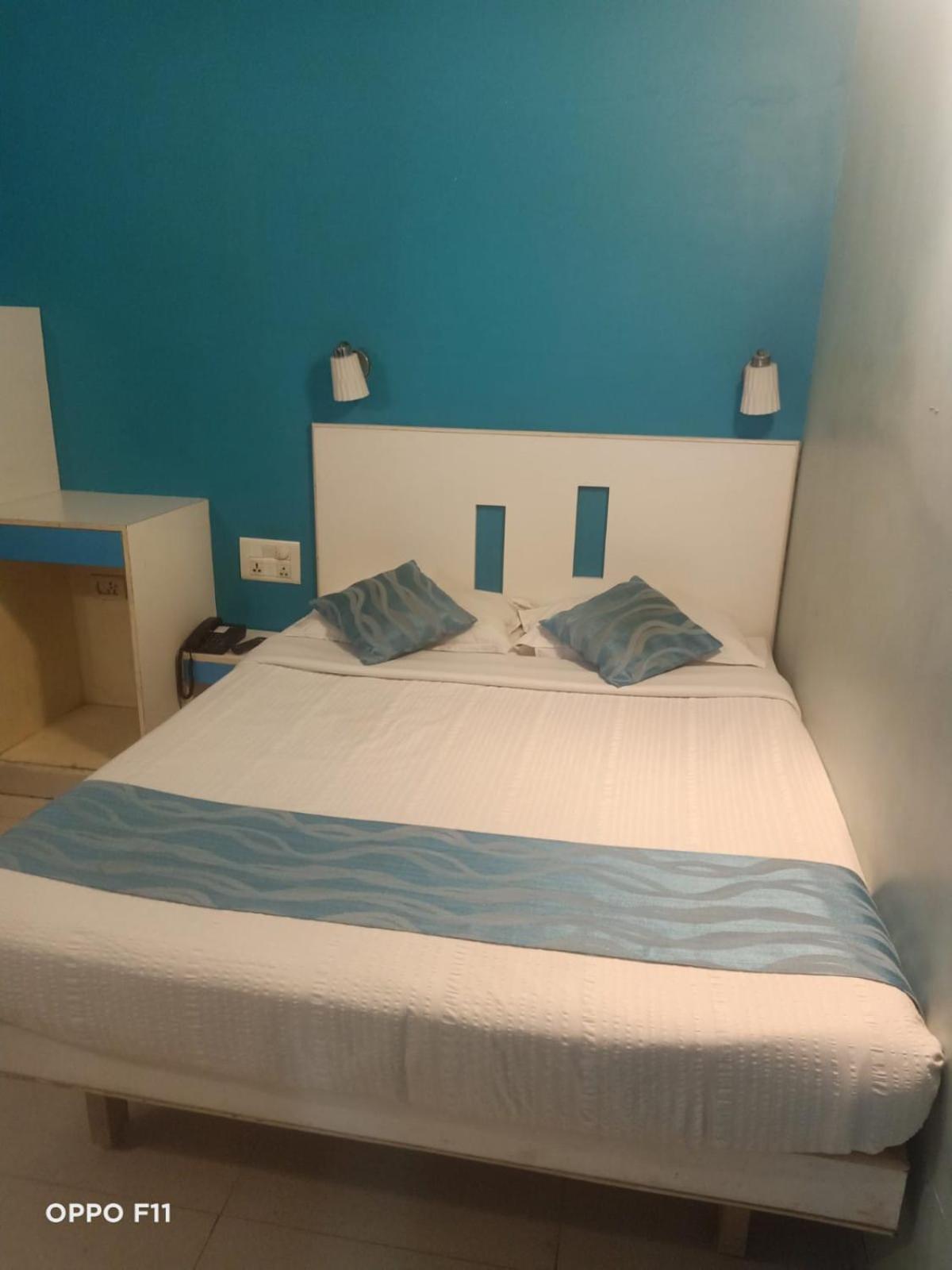 Hotel Pandian Chennai Extérieur photo