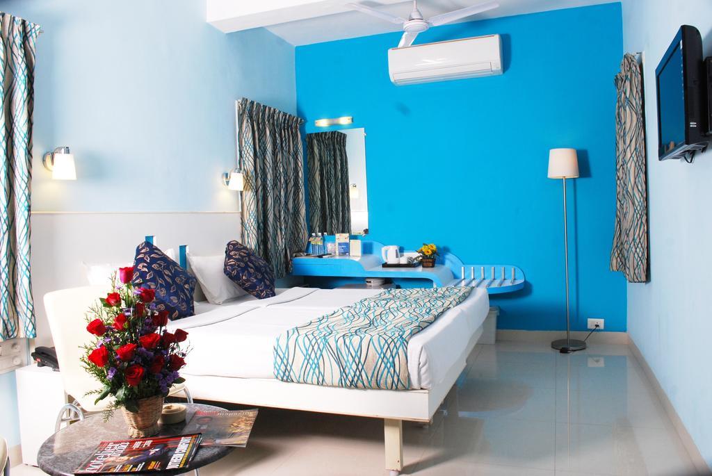 Hotel Pandian Chennai Extérieur photo