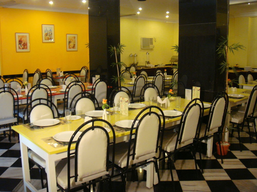 Hotel Pandian Chennai Extérieur photo
