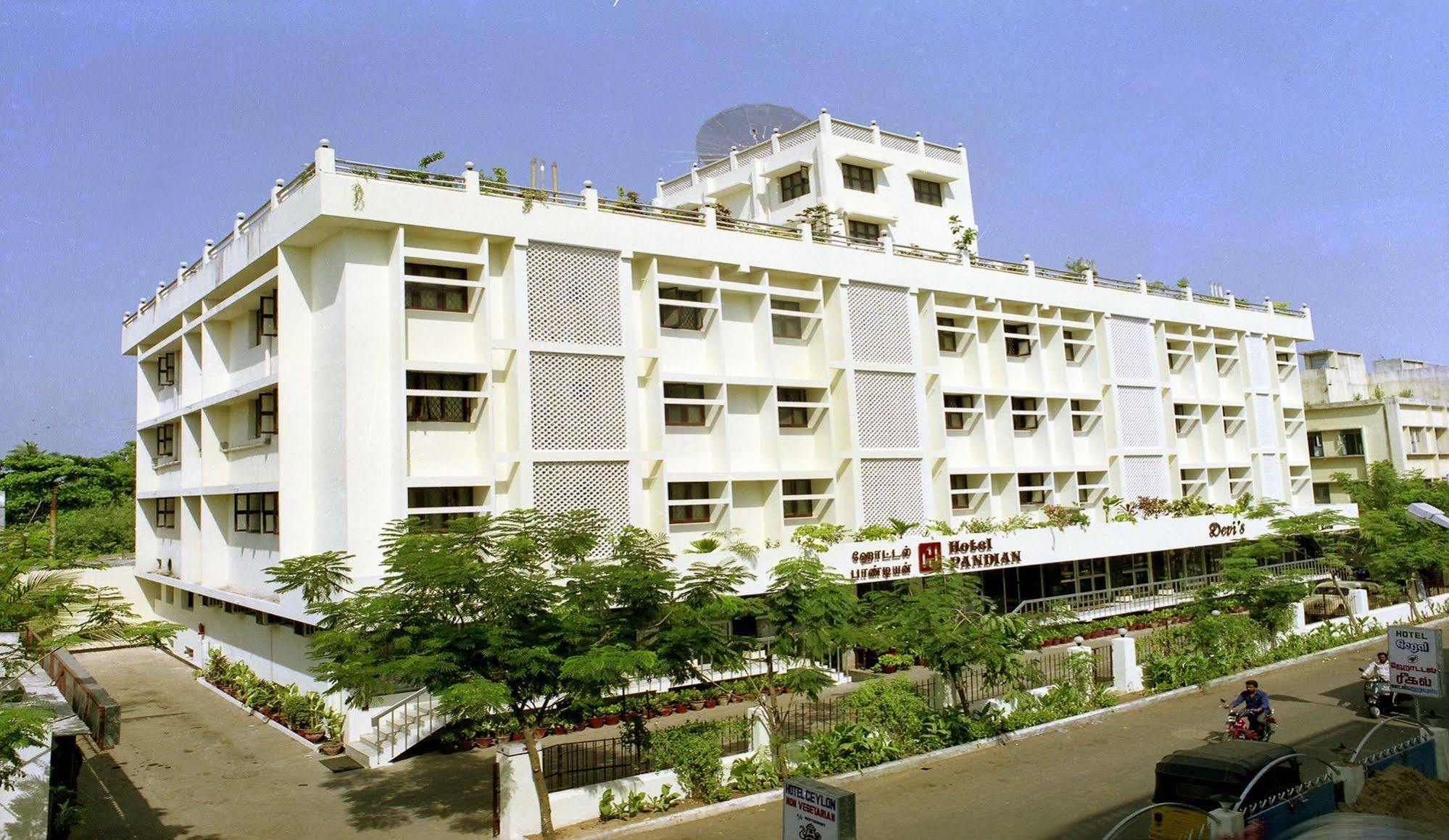 Hotel Pandian Chennai Extérieur photo